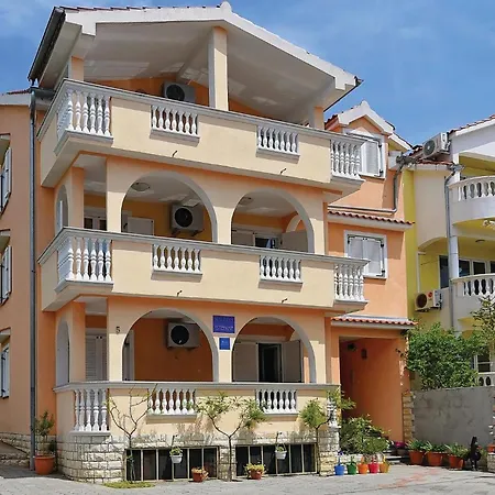 2 Bedroom Awesome In Vodice